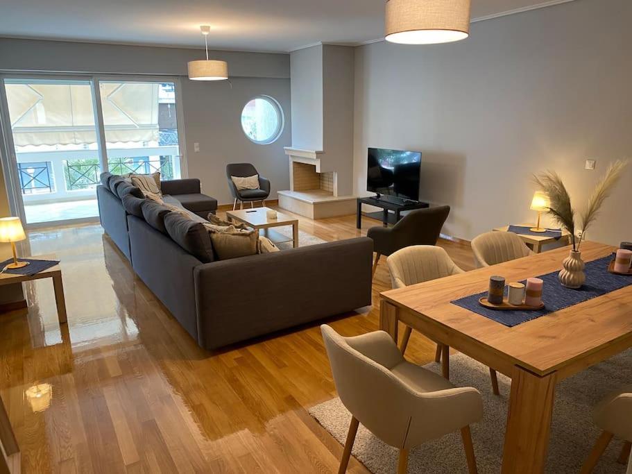 Classy 3Br With 2 Bathrooms Apartment In Marousi أثينا المظهر الخارجي الصورة