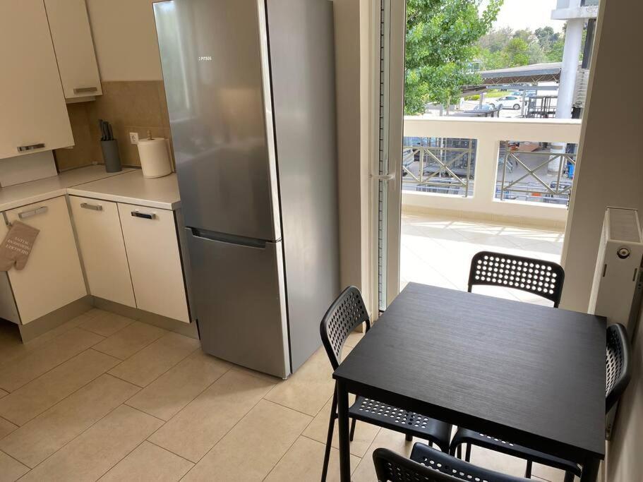 Classy 3Br With 2 Bathrooms Apartment In Marousi أثينا المظهر الخارجي الصورة