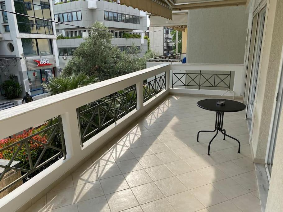 Classy 3Br With 2 Bathrooms Apartment In Marousi أثينا المظهر الخارجي الصورة